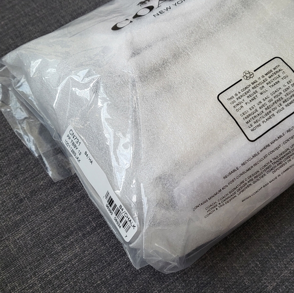 NWT❤️ Coach Tabby 12 Mini Chalk White Crossbody CN731 - Picture 10 of 12